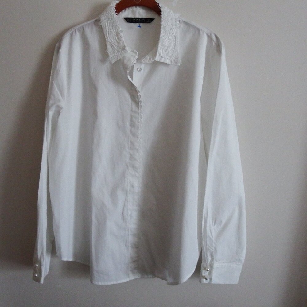 Zara Basic Collection White Lace Embellished/Pearl Buttons XL